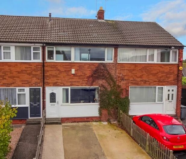 3 Bedroom Property To Rent In Vespar Gate Mount, Kirkstall, Leeds, West Yorkshire, LS5