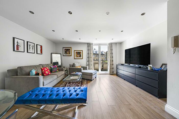 2 Bedroom Apartment To Rent In Palgrave Gardens, Marylebone, London, NW1