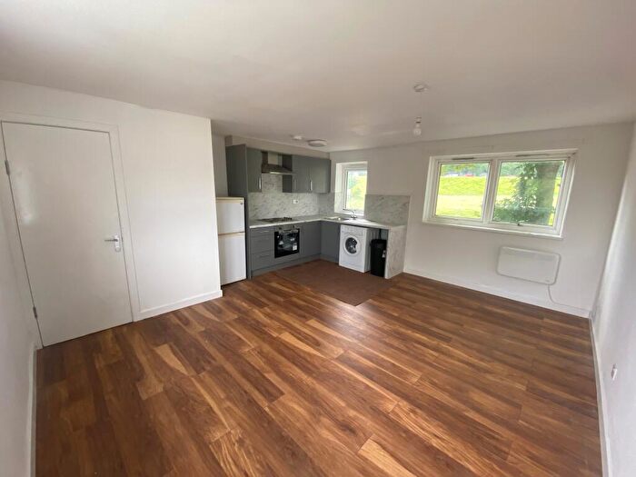 1 Bedroom Apartment To Rent In Holborn Green, Leeds, LS6