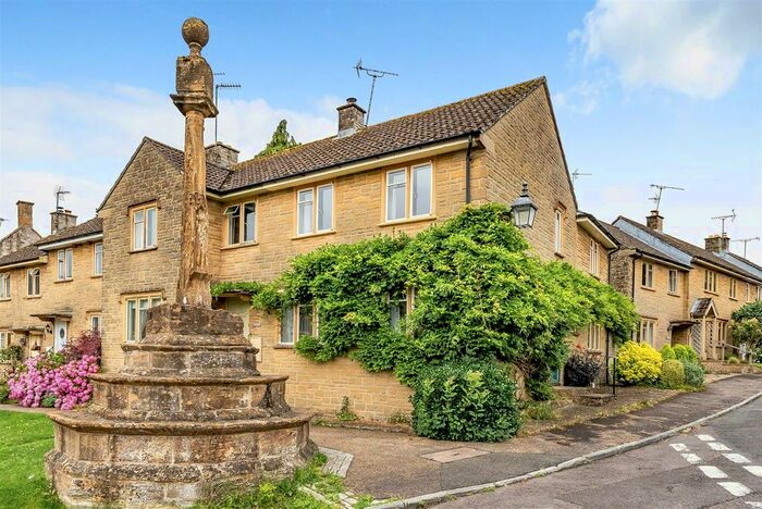 3 Bedroom End Of Terrace House For Sale In Hinton St. George, TA17