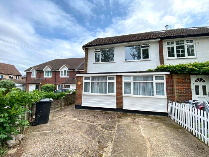 2 Bedroom Semi-Detached House For Sale In Old Dean, Bovingdon, HP3