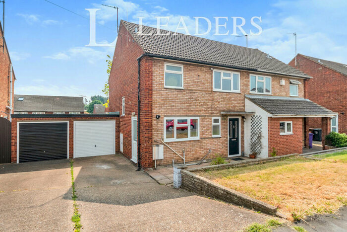 3 Bedroom Semi-Detached House To Rent In Old Hale Way, Hitchin, SG5