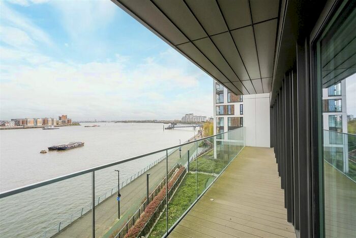 2 Bedroom Flat To Rent In Duke Of Wellington Avenue, London, SE18