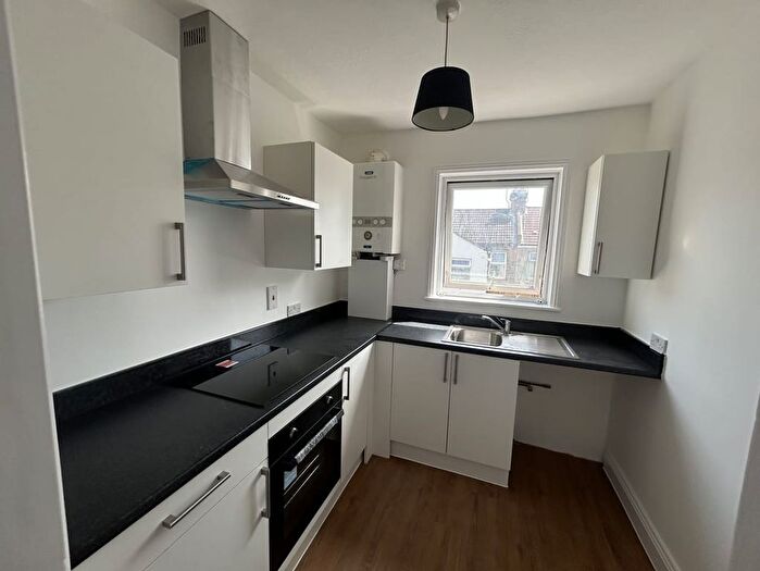 2 Bedroom Flat To Rent In Wesley Road, Southend-On-Sea, SS1