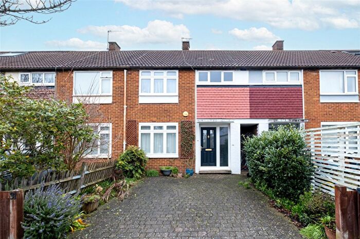 3 Bedroom Terraced House For Sale In Ivyday Grove, London, SW16