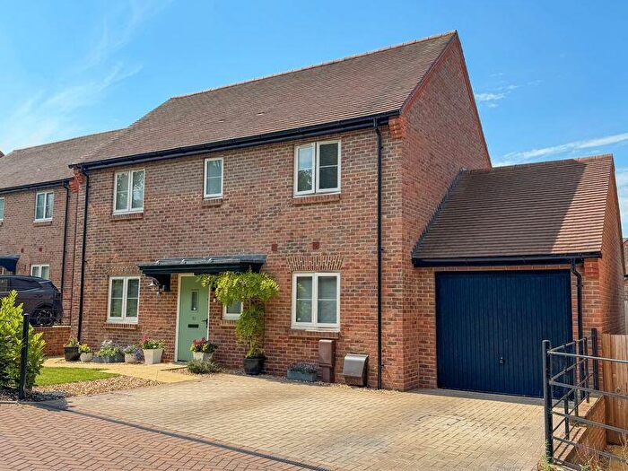 4 Bedroom Detached House For Sale In Bishops Waltham, SO32