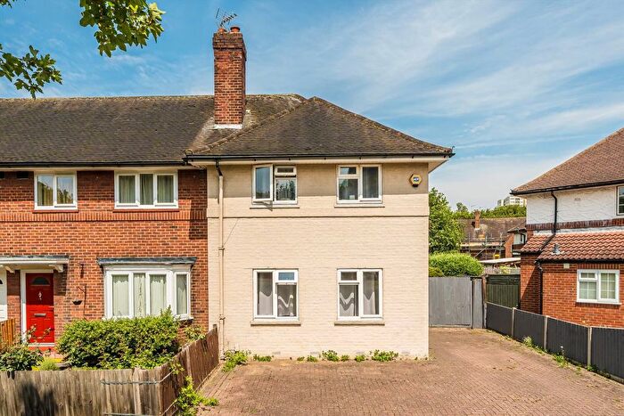 3 Bedroom Property To Rent In Glebe Side, Twickenham, TW1