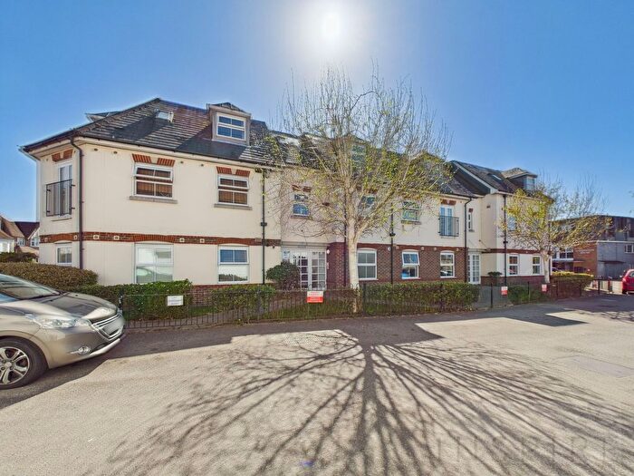 2 Bedroom Flat To Rent In Brighton Road, Horsham, RH13