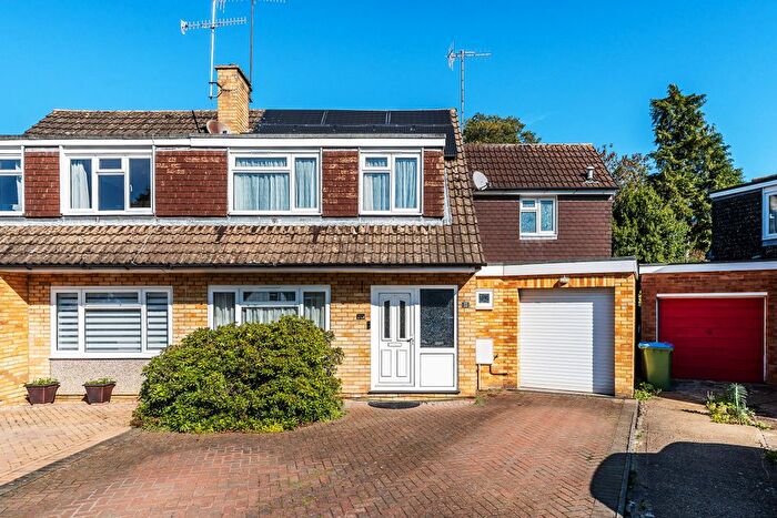 4 Bedroom Semi Detached House For Sale In Manor House Gardens, Edenbridge, Kent, TN8