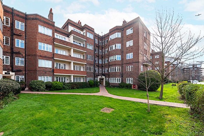 2 Bedroom Flat For Sale In Chiswick Village, London, W4