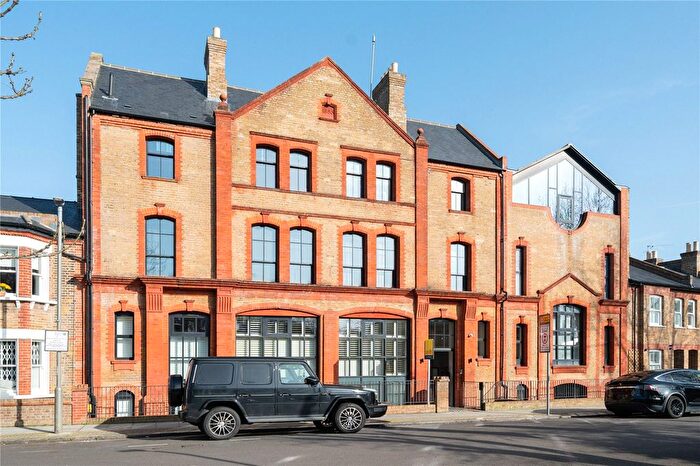 3 Bedroom Flat For Sale In Cabul Road, London, SW11