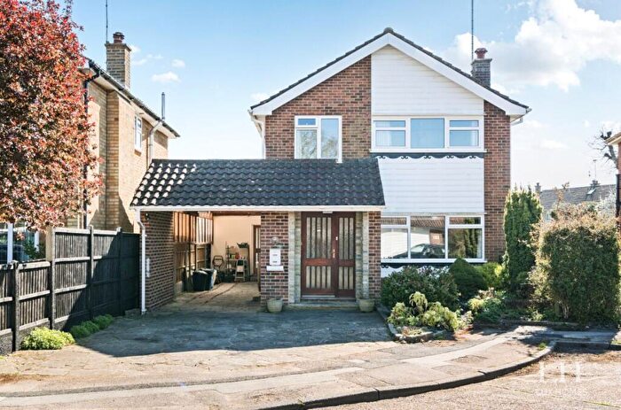 4 Bedroom Detached House For Sale In Collins Way, Hutton, CM13