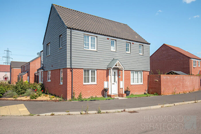 3 Bedroom Semi-Detached House For Sale In Burnthouse Lane, Hethersett, NR9