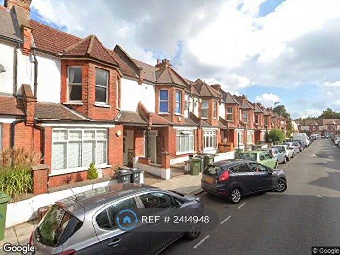 2 Bedroom Flat To Rent In Denmark Hill, London, SE5