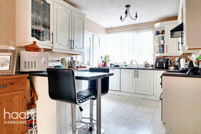 4 Bedroom Semi-Detached House To Rent In Green Meadow Road, Selly Oak, B29