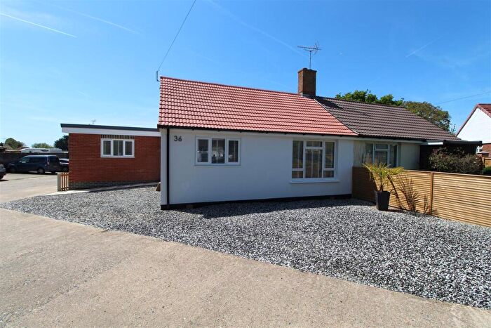 2 Bedroom Semi-Detached Bungalow For Sale In Rose Gardens, Minster, Ramsgate, CT12