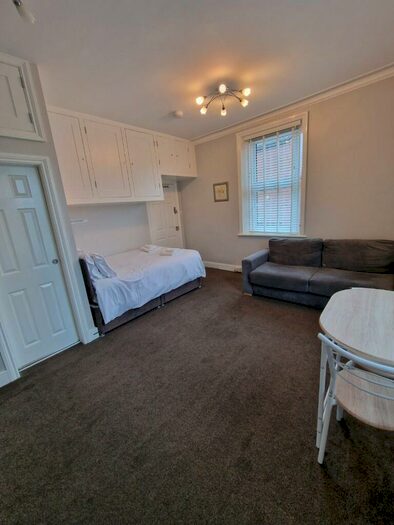 Studio To Rent In Sandringham Road, Newcastle Upon Tyne, NE3