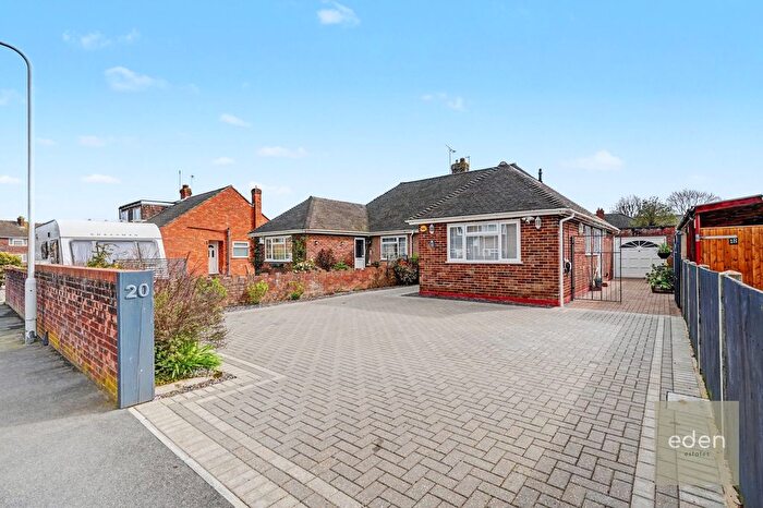 3 Bedroom Semi Detached Bungalow For Sale In Priory Grove, Ditton, ME20