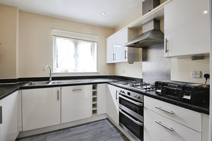 4 Bedroom Town House To Rent In Academy Place, Isleworth, TW7