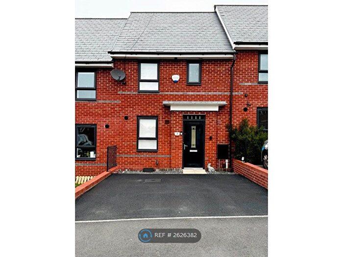 3 Bedroom Terraced House To Rent In Rochdale, Rochdale, OL11