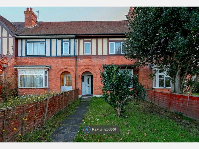 3 Bedroom Terraced House To Rent In Castle Lane West, Bournemouth BH8