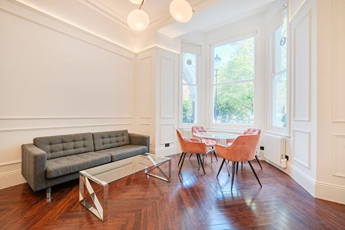 1 Bedroom Flat To Rent In Redcliffe Square, London, SW10