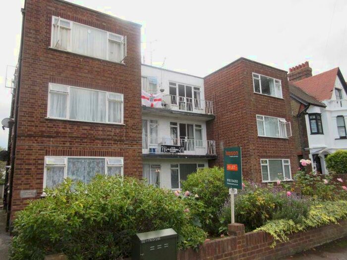 2 Bedroom Flat To Rent In Alexandra Road, Southend-On-Sea, SS1