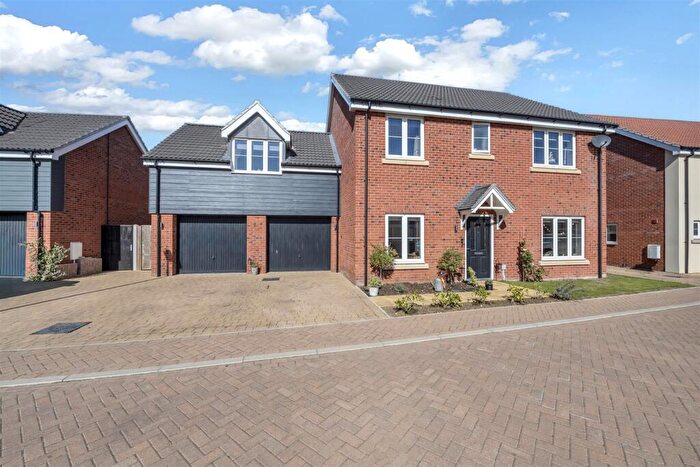 5 Bedroom Detached House For Sale In Pyes Close, Walsham Le-willows, Bury St. Edmunds, IP31