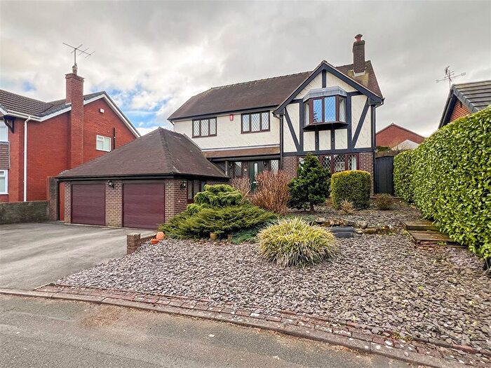 4 Bedroom Detached House For Sale In Brackendale, Leek, Pd., ST13