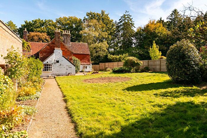 5 Bedroom Detached House For Sale In Rusper Road, Ifield, RH11
