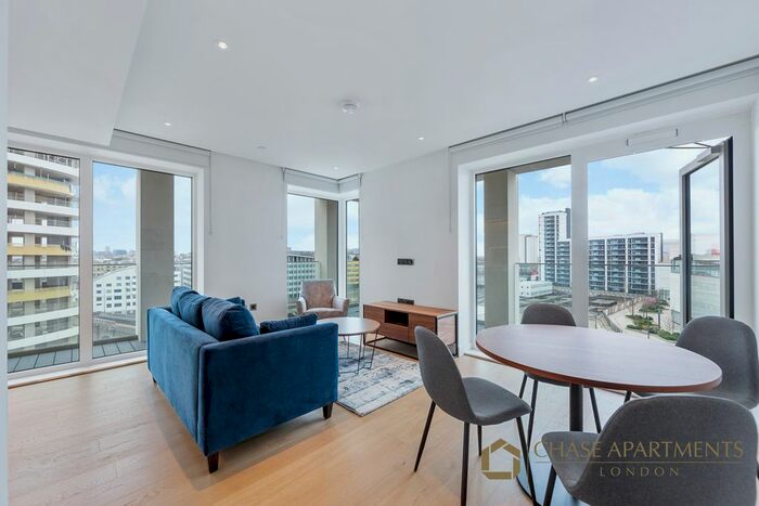 2 Bedroom Flat To Rent In Fountain Park Way, London, W12