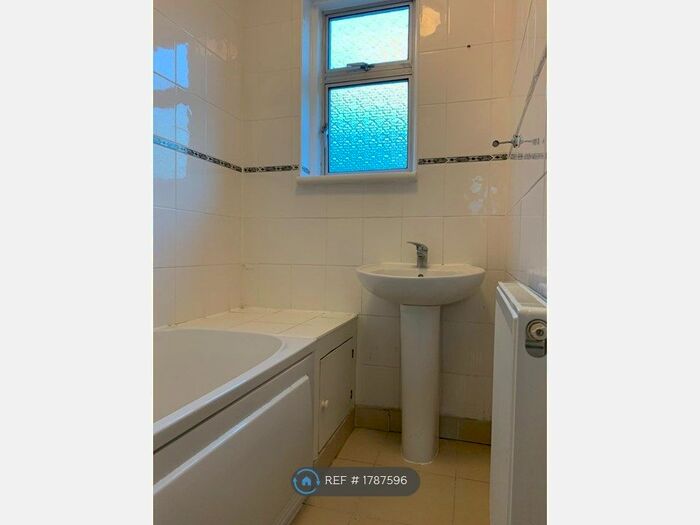 3 Bedroom Terraced House To Rent In Malyons Road, London, SE13