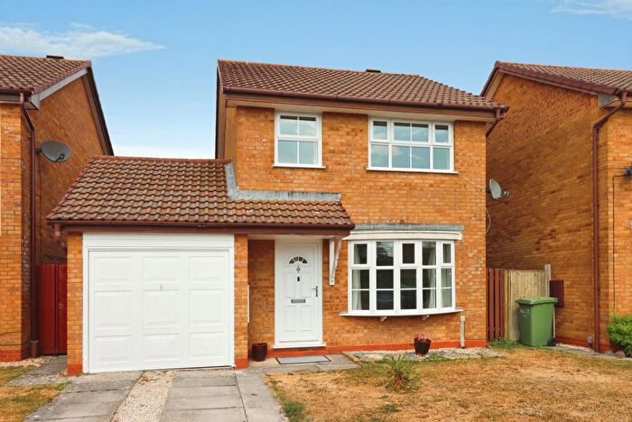 3 Bedroom Detached House For Sale In Shackleton Avenue, Yate, Bristol, Gloucestershire, BS37