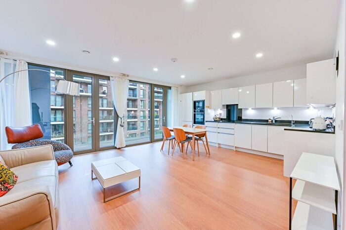 2 Bedroom Flat For Sale In Kilburn Park Road, Maida Vale, London, NW6