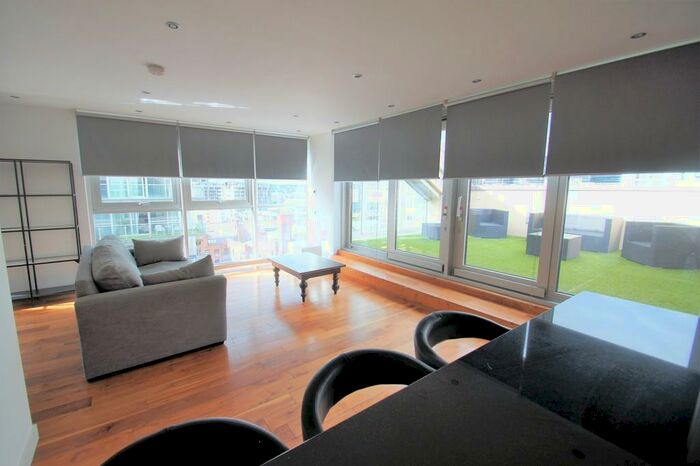 2 Bedroom Apartment To Rent In The Edge, Clowes Street, M3