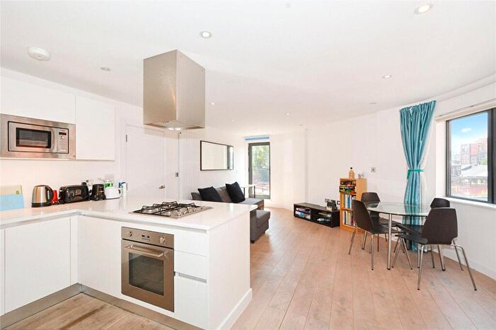 2 Bedroom Apartment To Rent In Watergarden Apartments, Sceptre Road, Bethnal Green, London, E2