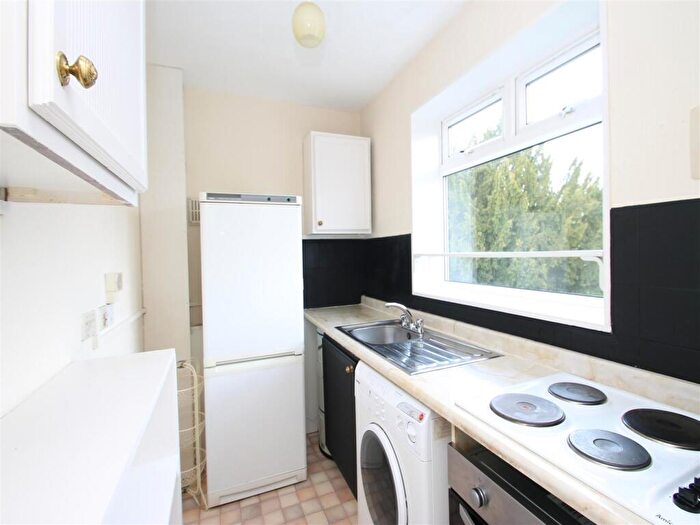 1 Bedroom Flat To Rent In Southlands Grove, Bickley, BR1
