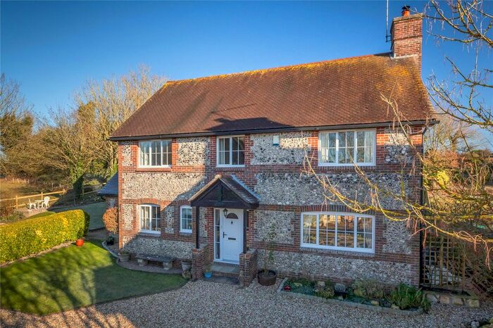 4 Bedroom Detached House For Sale In South Farm Close, Tarrant Hinton, Blandford Forum, Dorset, DT11