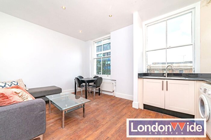 3 Bedroom Flat To Rent In Pembridge Road, Notting Hill, W11