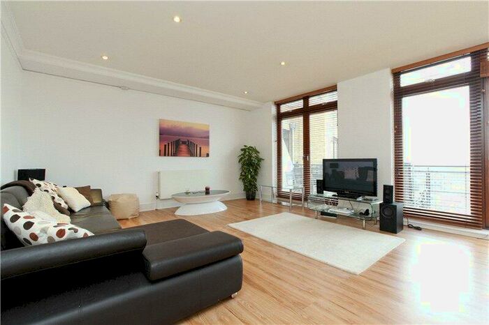 2 Bedroom Apartment To Rent In Turnstone House, Star Place, London, E1W