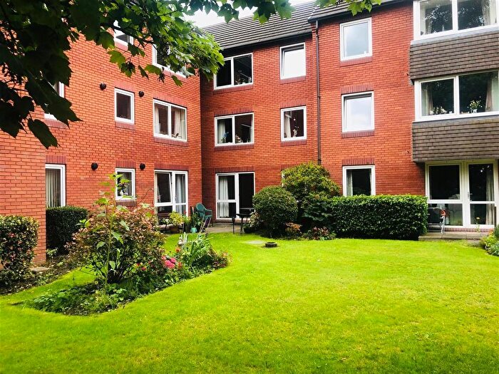 1 Bedroom Flat To Rent In Upper Holland Road, Sutton Coldfield, B72
