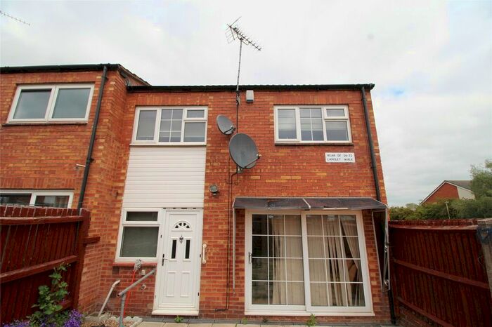 3 Bedroom End Of Terrace House To Rent In Langley Walk, Leicester, Leicestershire, LE4