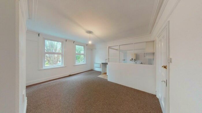 Studio To Rent In Grosvenor Avenue, Carshalton, SM5