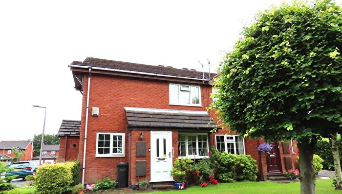 2 Bedroom Apartment To Rent In Trinity Gardens, Stockport, SK3