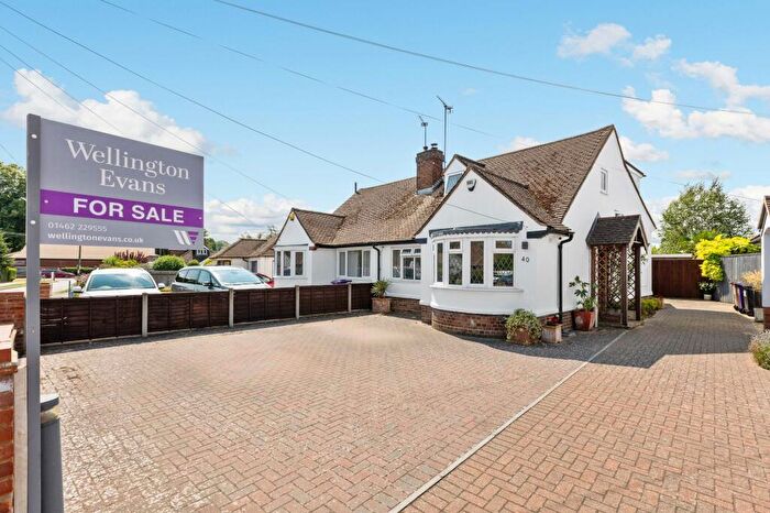 3 Bedroom Semi-Detached House For Sale In Stormont Road, Hitchin, SG5