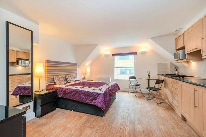 Studio To Rent In East Passage, Barbican, London, EC1A