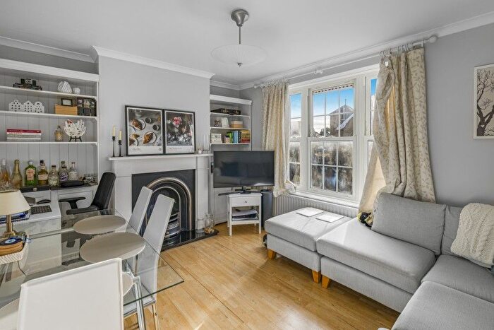 2 Bedroom Flat For Sale In Felsham Road, SW15