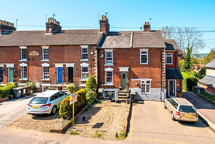 3 Bedroom Town House For Sale In Town Hill, West Malling, ME19