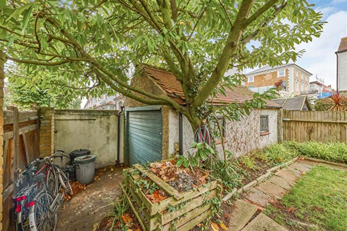 4 Bedroom Semi-Detached House For Sale In Nightingale Lane, SW12