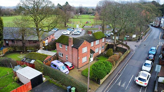 4 Bedroom Detached House For Sale In West Street, Riddings, Alfreton, DE55